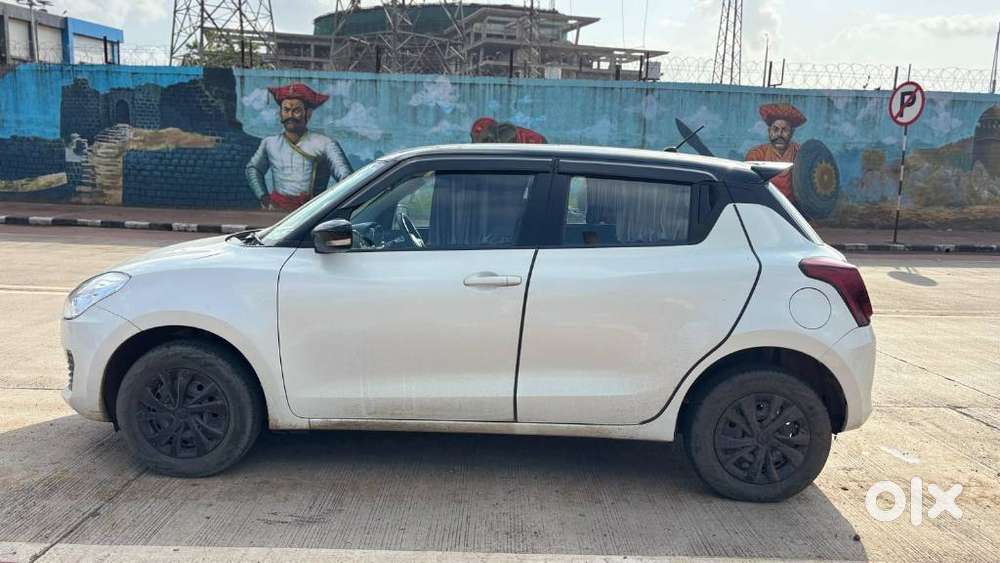 Maruti Suzuki Swift Vxi + Manual, 2021, Petrol