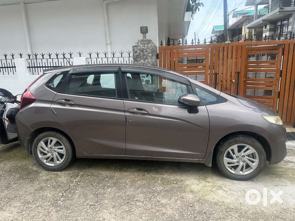 Honda Jazz 1.2v Cvt(i Vtec) Single Hand Driven Car With Less Milage.