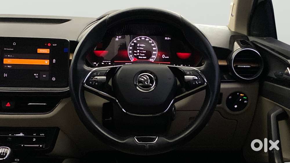 Skoda Slavia Style 1.0l Tsi Mt, 2022, Petrol