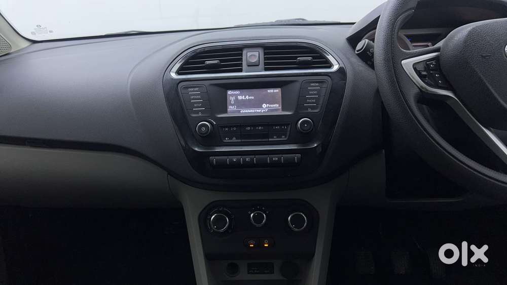 Tata Tiago Xz, 2016, Petrol