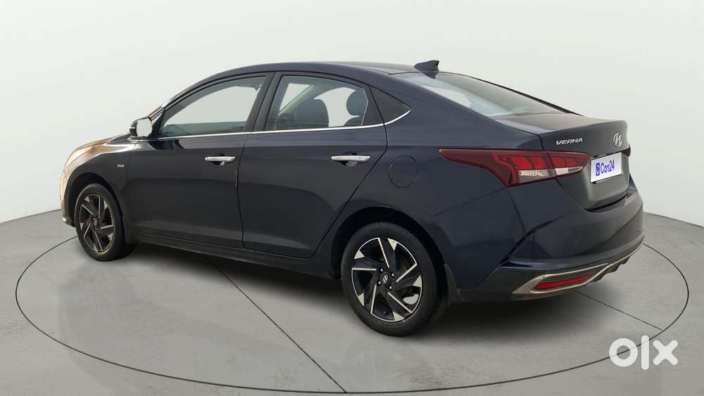 Hyundai Verna 1.5 Sx (o) Vtvt Ivt, 2022, Petrol