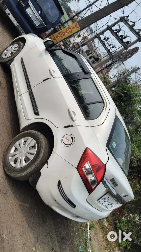 Maruti Suzuki Dzire 2017 Petrol 72000 Km Driven