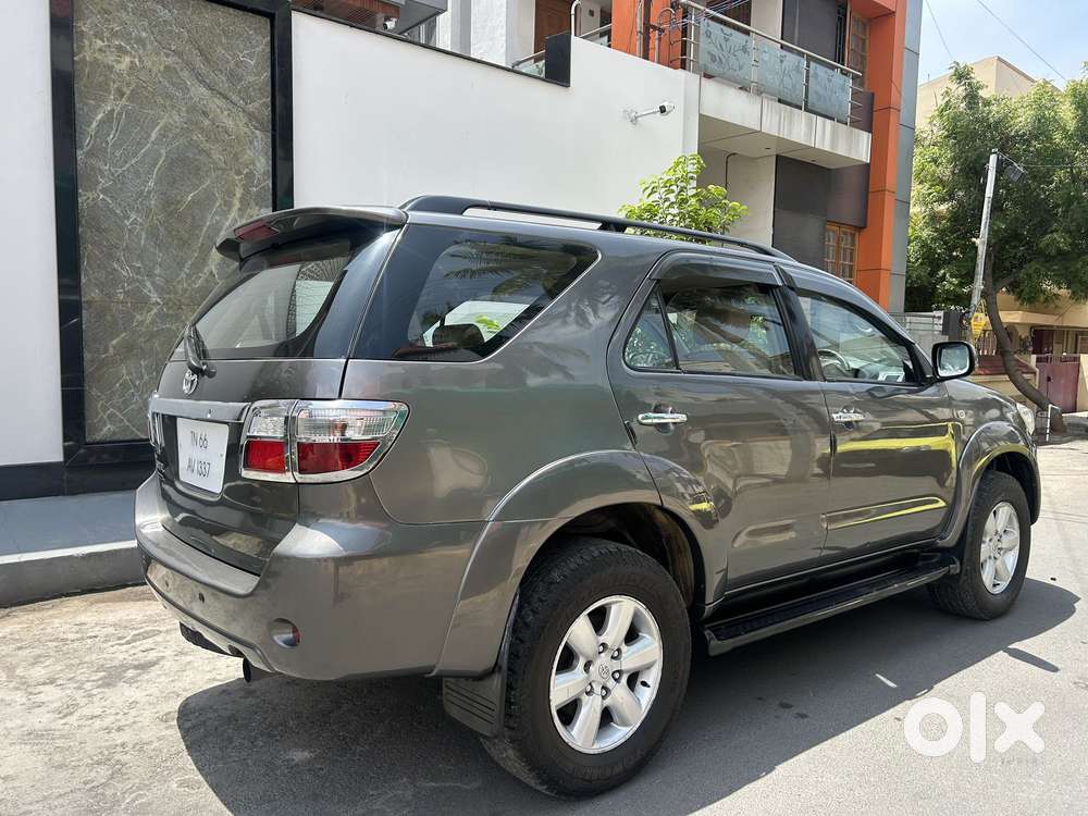 Toyota Fortuner 3.0 4x4 Manual, 2011, Diesel