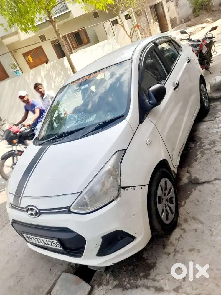 Hyundai Xcent 2016 Petrol Variant