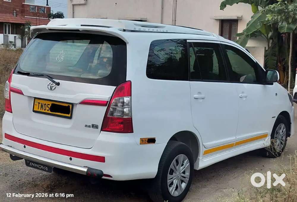 Toyota Innova Diesel &ndash; 2014 Model  8 Seater