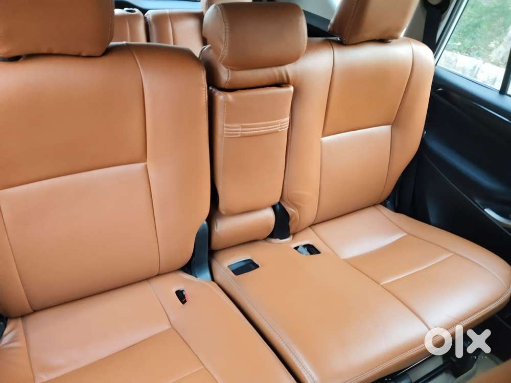 Toyota Innova Crysta 2.4 V 8 Str, 2016, Diesel