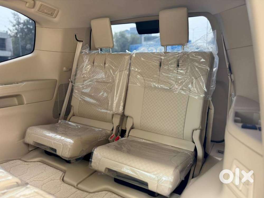 Toyota Land Cruiser Zx Petrol, 2025, Petrol