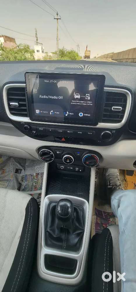 Hyundai Venue 2025 Petrol 4000 Km Driven