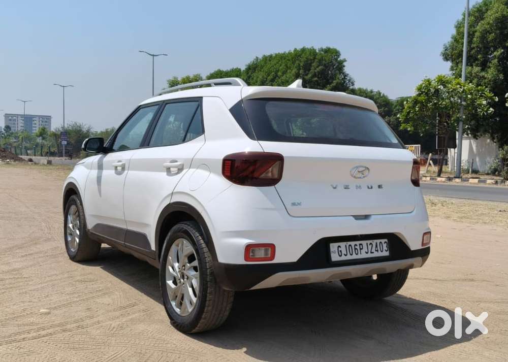 Hyundai Venue Sx Dual Tone, 2022, Diesel