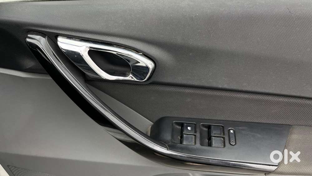 Tata Tigor Xza, 2018, Petrol