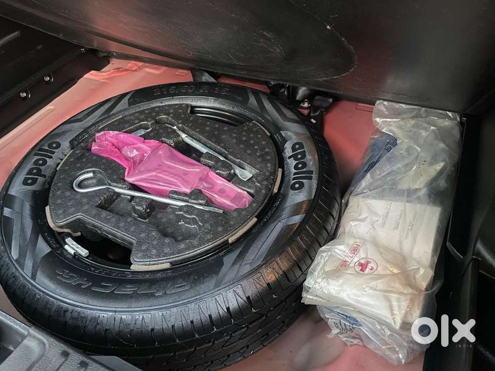 Maruti Suzuki Brezza 1.5 Zxi Smart Hybrid, 2020, Petrol