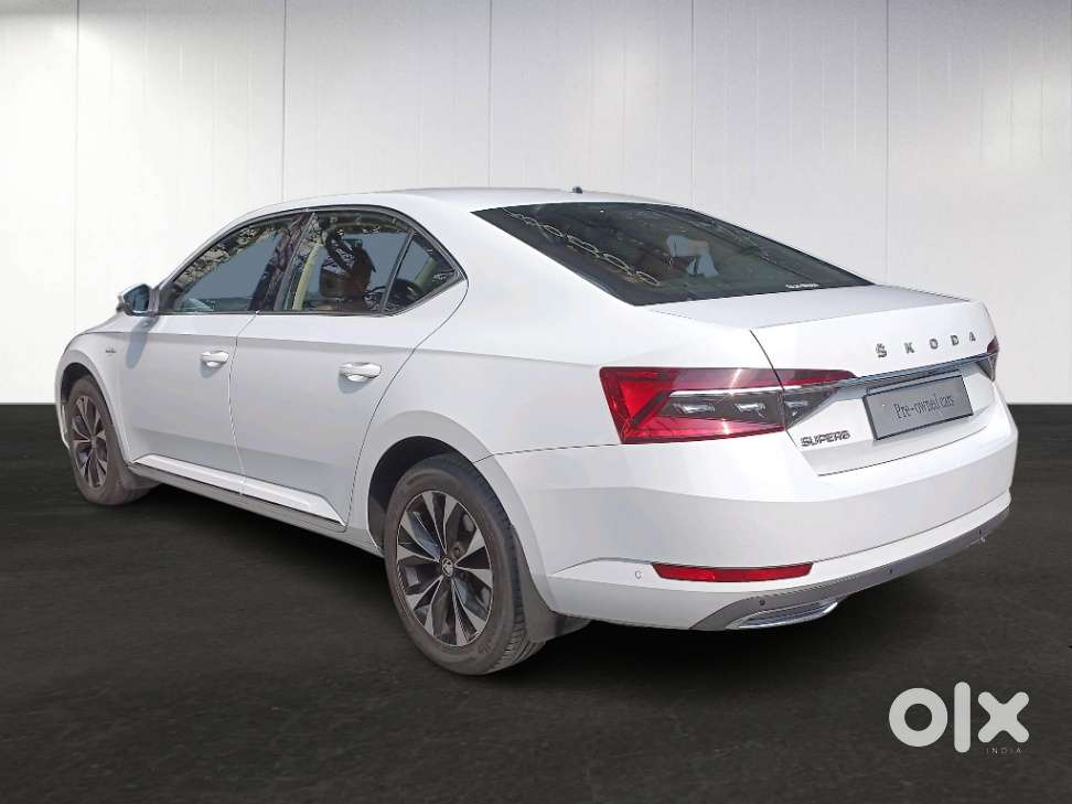 Skoda Superb 2.0 L&k Tsi At, 2022, Petrol