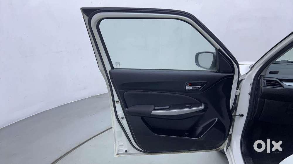 Maruti Suzuki Swift Amt Zxi, 2018, Petrol
