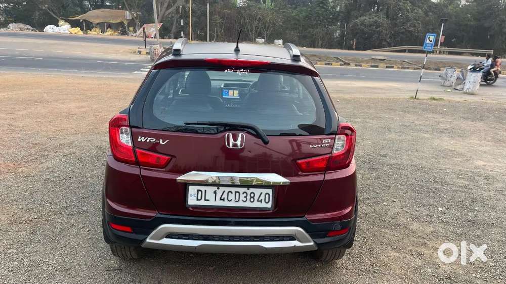 Honda Wr-v Sunroof Petrol + Cng