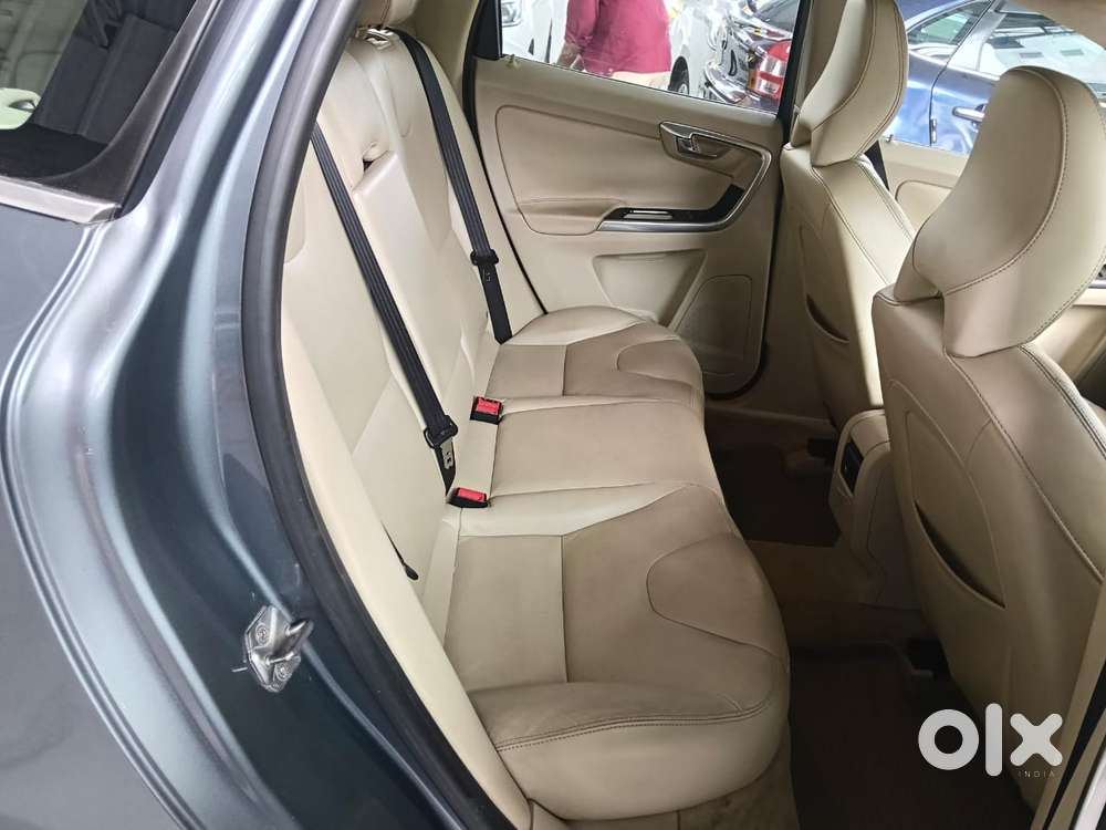 Volvo Xc60 D5 Awd Automatic, 2017, Diesel