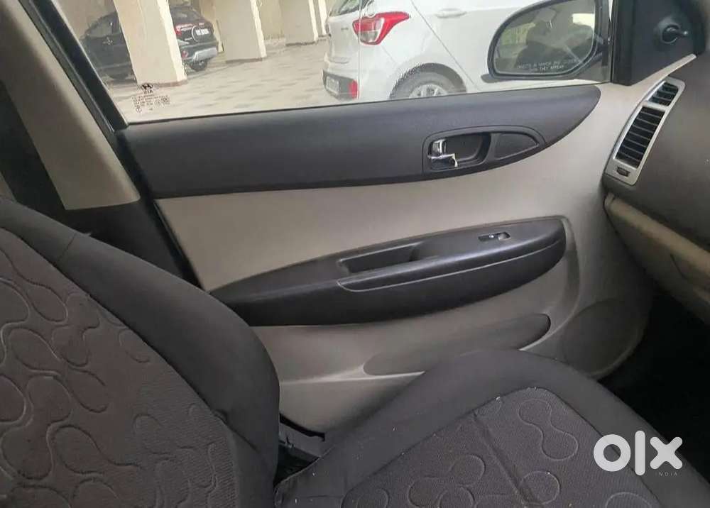 Hyundai I20 Asta 2011 Car