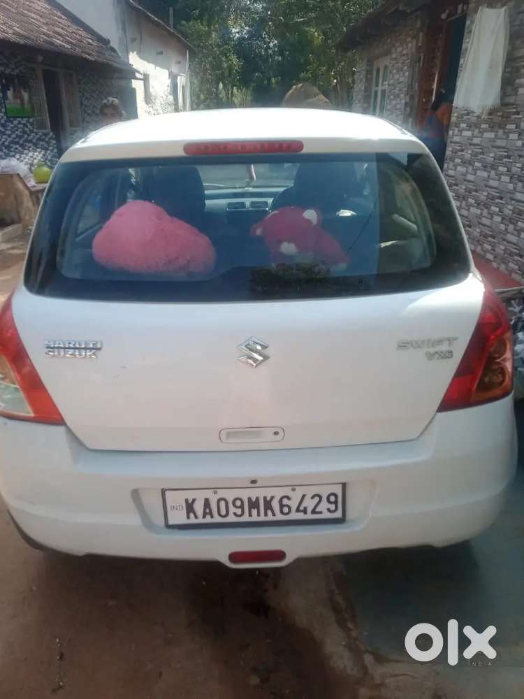 Maruti Suzuki Swift 2009 Petrol 99000 Km Driven