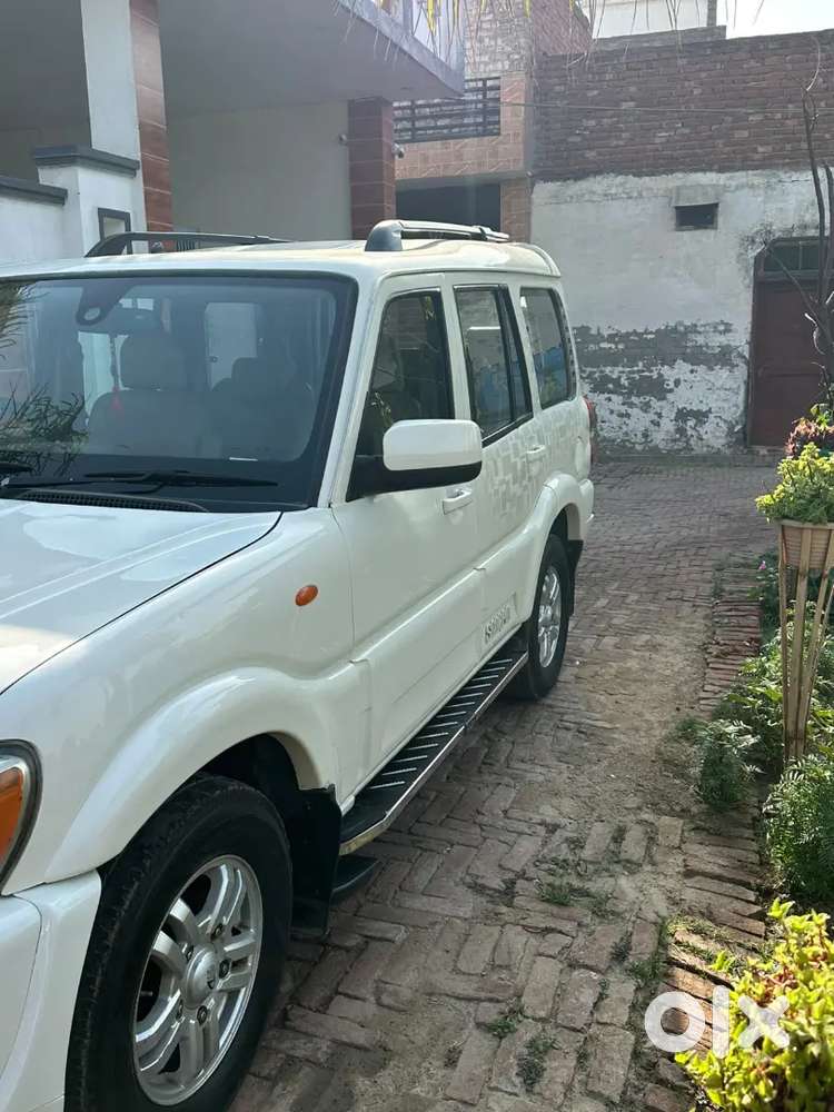 Mahindra Scorpio 2013 Diesel Well Maintained