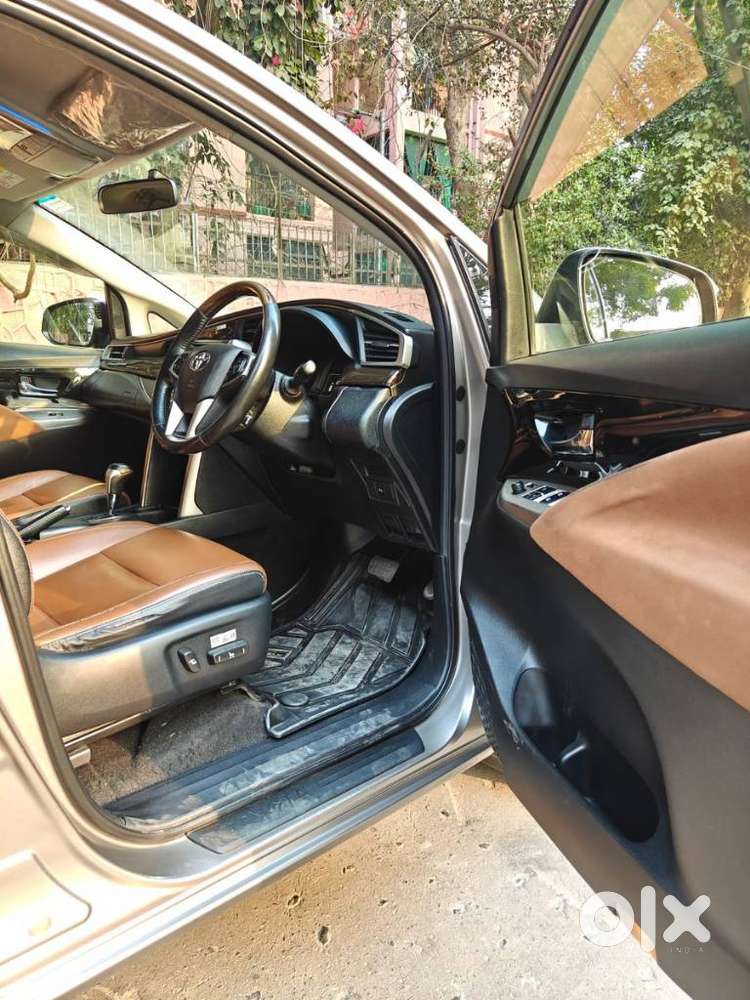 Toyota Innova Crysta