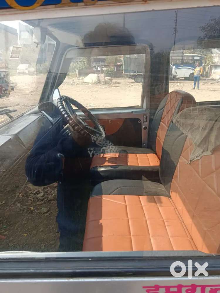 Force Motors Trax Cruiser 2005