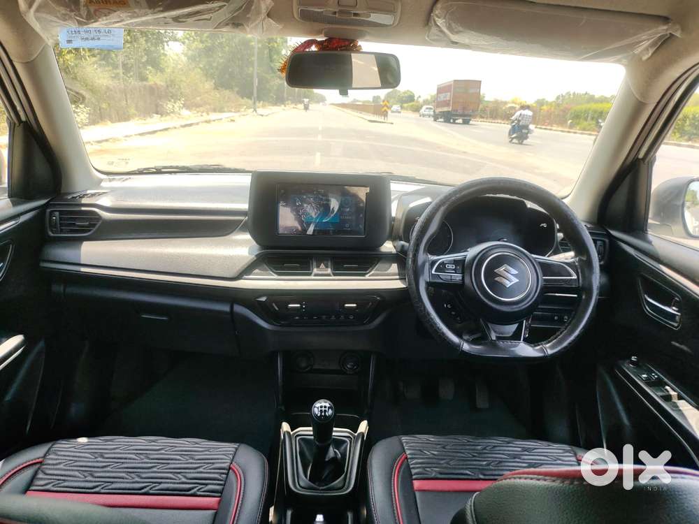 Maruti Suzuki Swift Vxi + Manual, 2025, Petrol