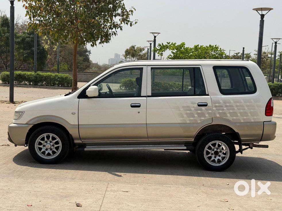 Chevrolet Tavera Lt 9 Seater, 2012, Diesel