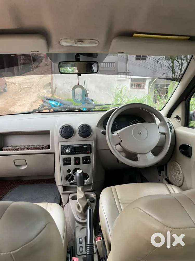 Mahindra Logan Petrol 2008