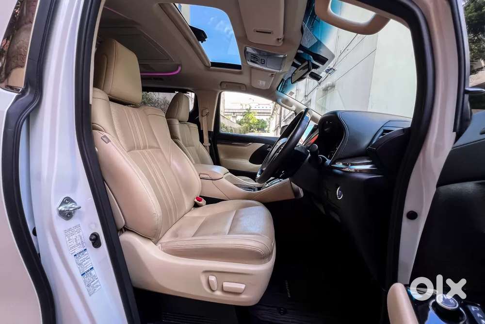 Toyota Vellfire 2.5 Hybrid, 2022, Petrol