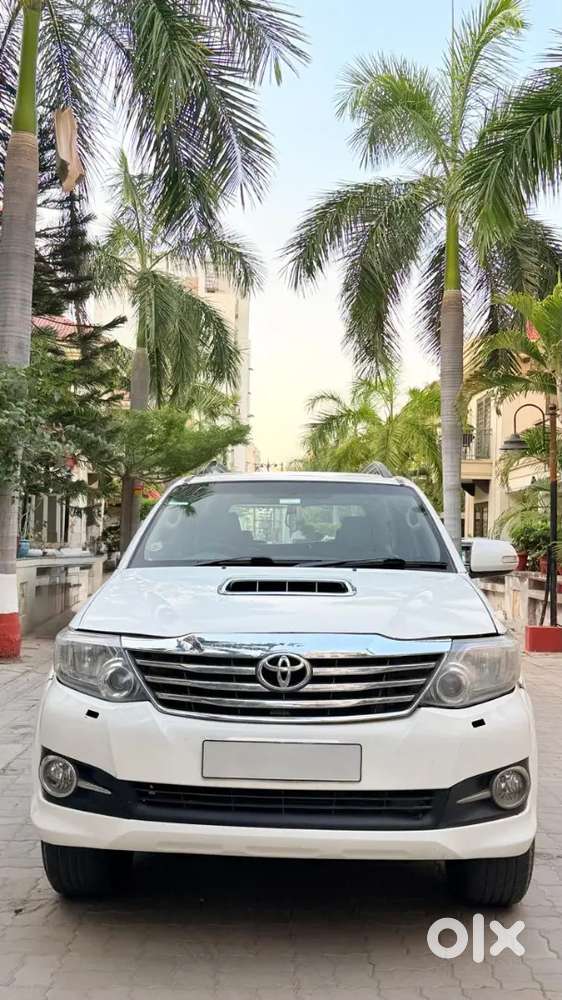 Toyota Fortuner 2015 Diesel 200000 Km Driven