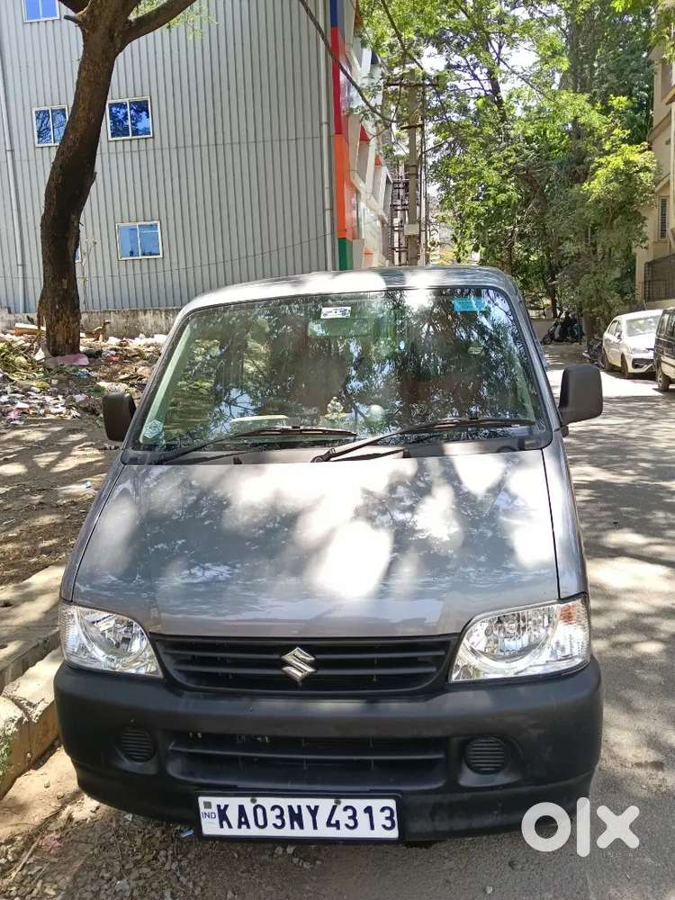 New Car 3000 Klm Run Only Ac 5 Str  Extra Fittings 80000 Parking Resen