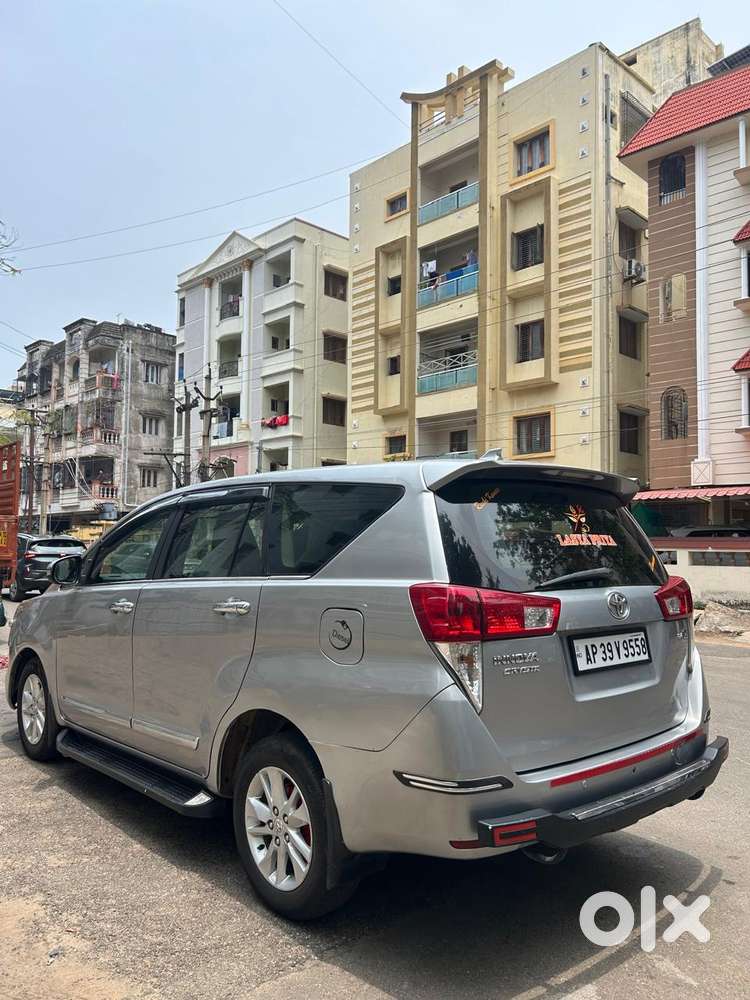 Toyota Innova Crysta 2.4 Gx Mt 8s, 2019, Diesel