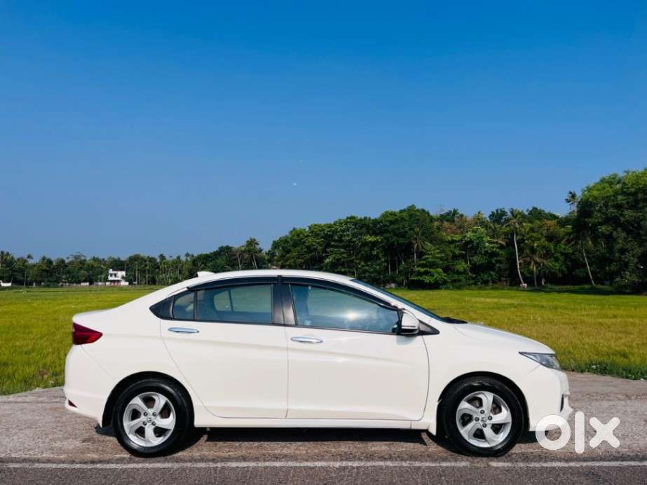 Honda City I-vtec V, 2015, Petrol