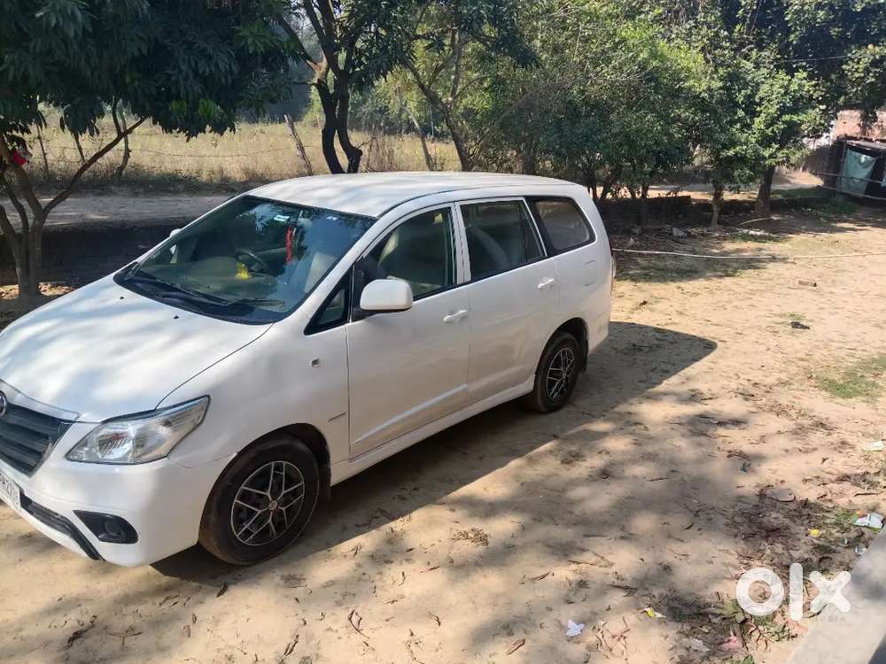Toyota Innova Diesel 7 2014