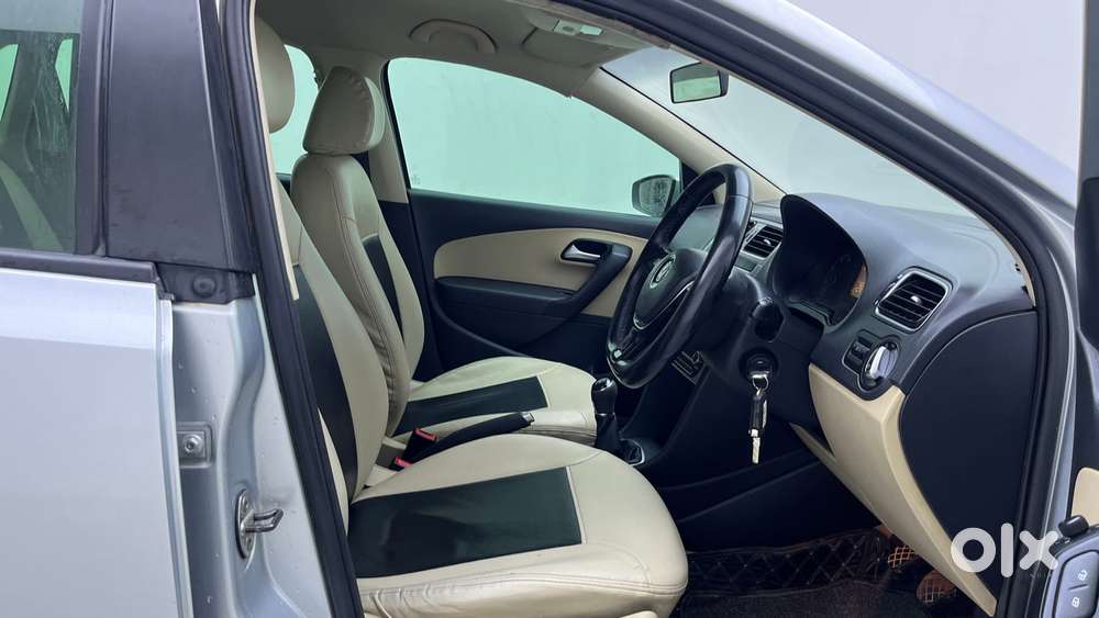Volkswagen Polo Petrol Highline 1.2l, 2015, Petrol