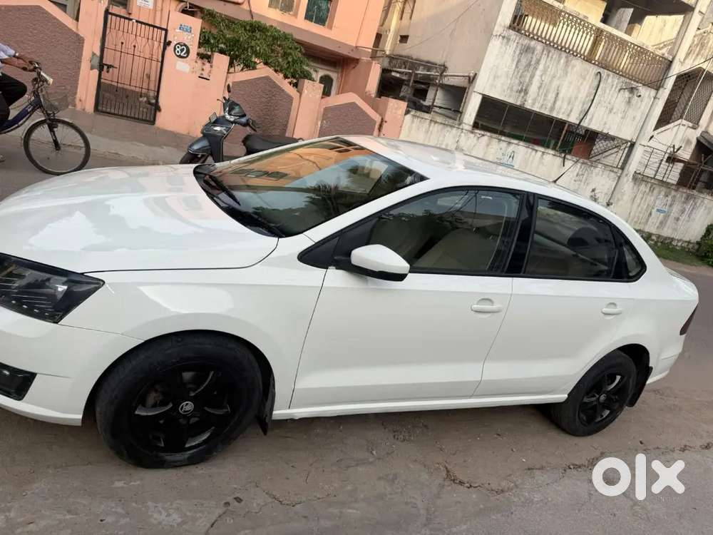 Skoda Rapid Elegance 2012 Diesel Manual