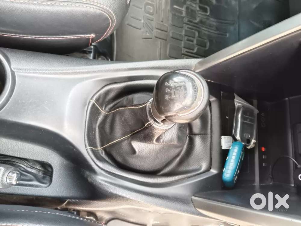 Toyota Innova Crysta [2020-ongoing] 2.4 Vx 8 Str, 2021, Diesel