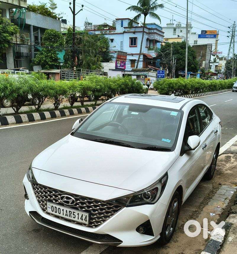 Hyundai Verna 1.5 Sx (o) Vtvt, 2023, Petrol