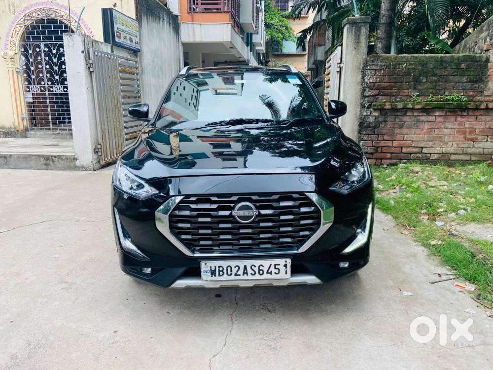 Nissan Magnite 1.0 Xv Premium, 2022, Petrol