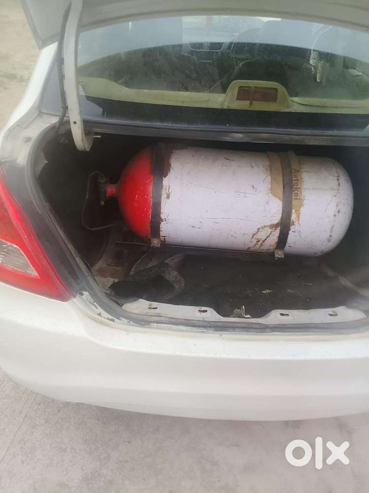 Maruti Suzuki Dzire Cng & Hybrids 135000 Km Driven