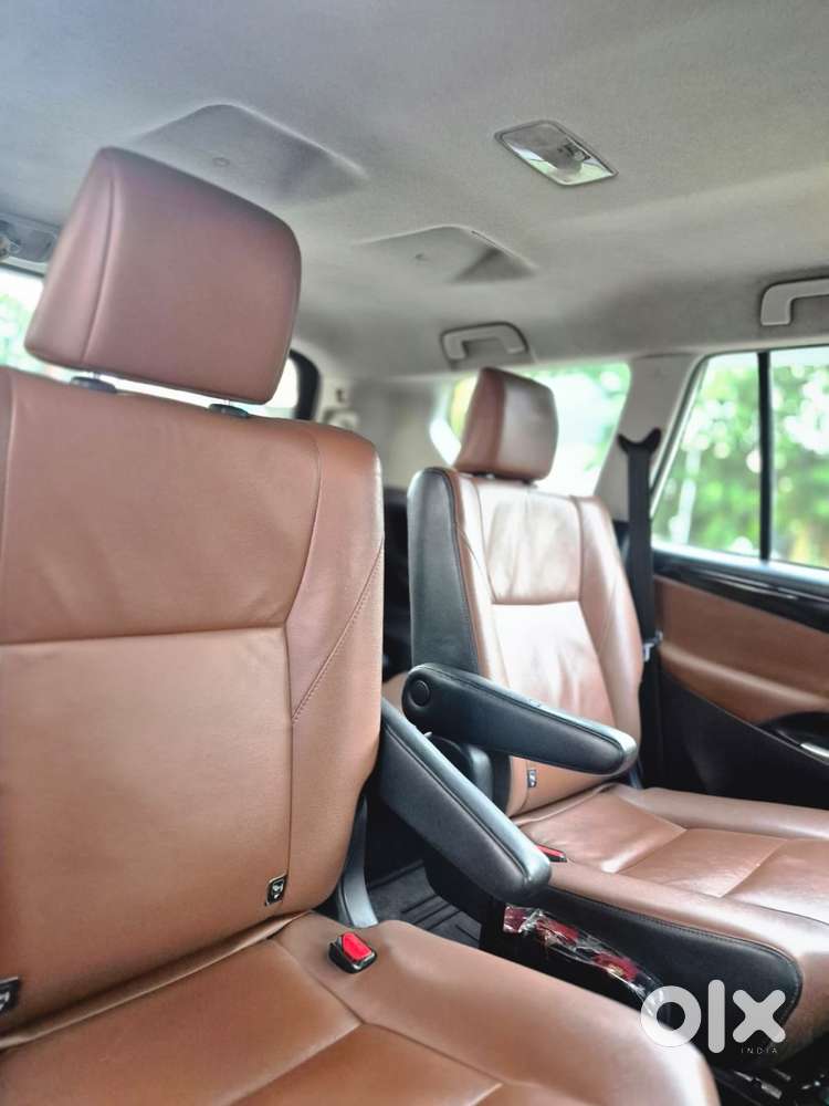 Toyota Innova Crysta 2.8z Automatic, 2019, Diesel