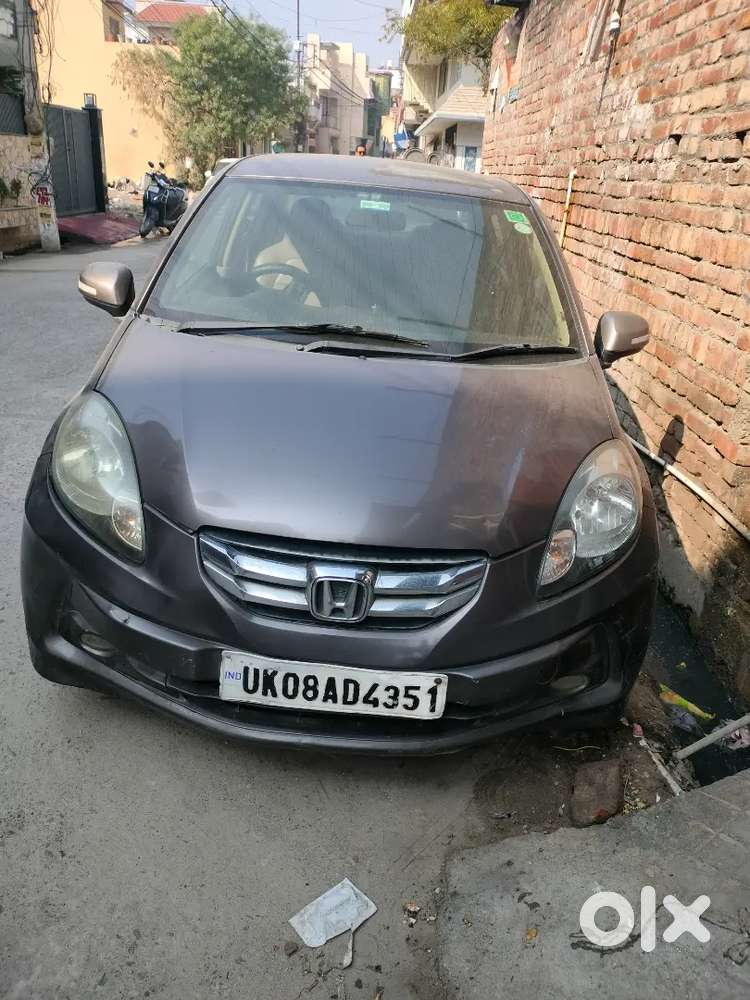 Honda Amaze 2013 Petrol - Well Maintained