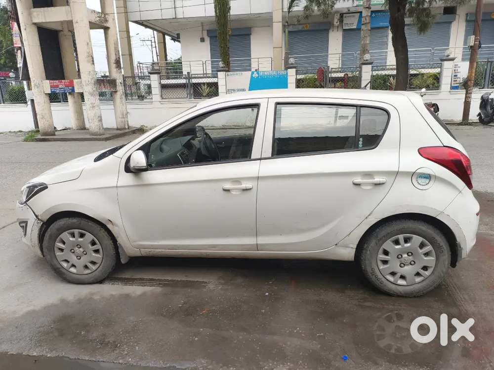 2013 Hyundai I20 Magna Petrol | Less Driven, Smooth | Good Condition