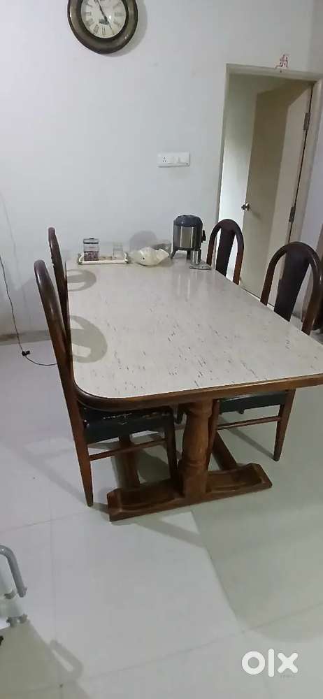 Dining table set