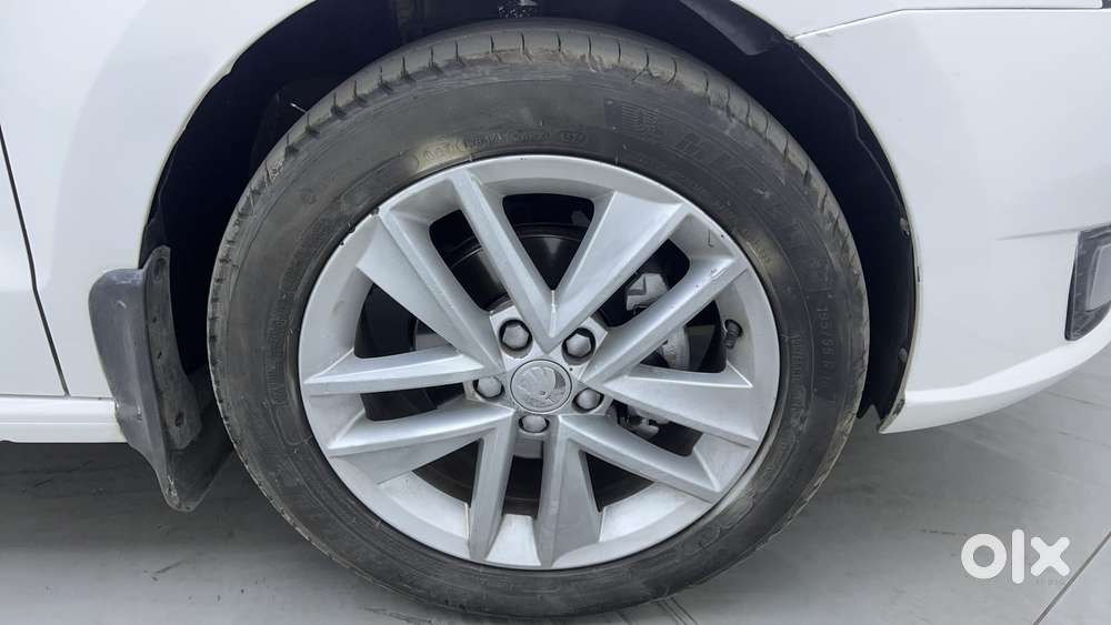 Skoda Rapid 1.5 Tdi Style/1.5 At Style, 2021, Petrol