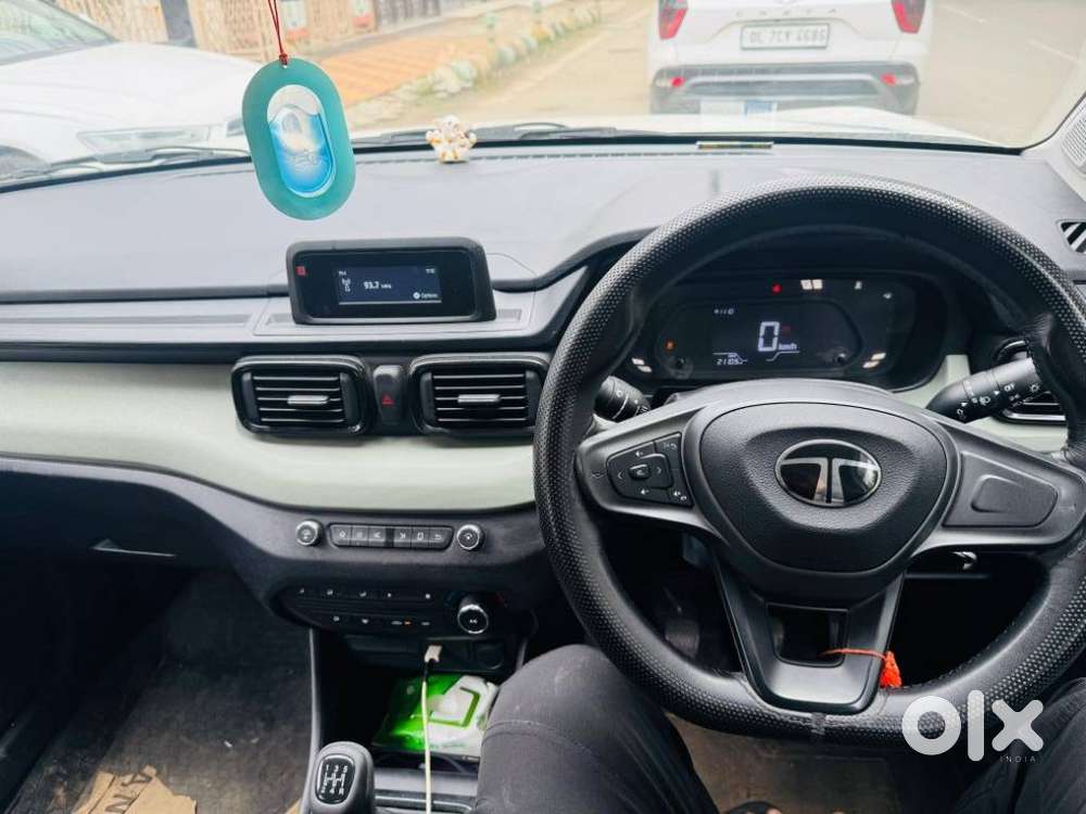 Maruti Suzuki Baleno Delta Cng, 2024, Cng & Hybrids