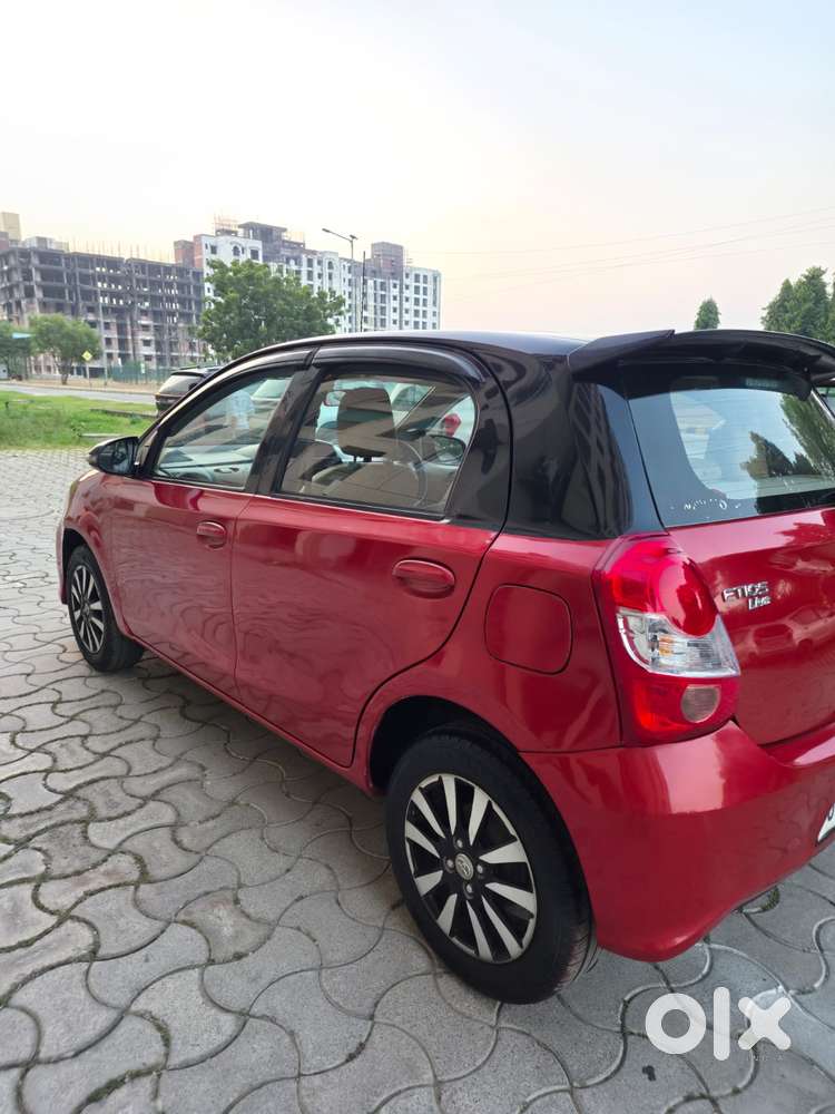 Toyota Etios Liva V Limited, 2019, Petrol