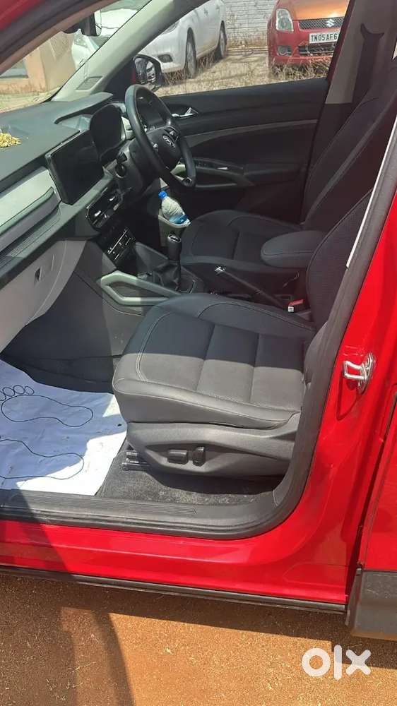 Skoda Kylaq 2025 Petrol 6100 Km Driven Showroom Condition