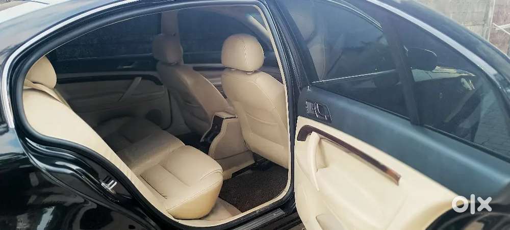 Skoda Superb 2006 Diesel 48000 Km Driven