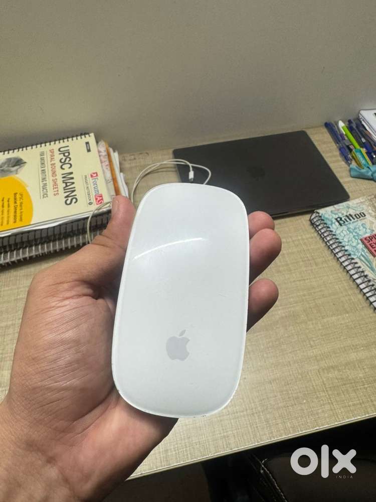Apple Magic Keyboard + Magic Mouse + Magic Trackpad + Type C Hub.