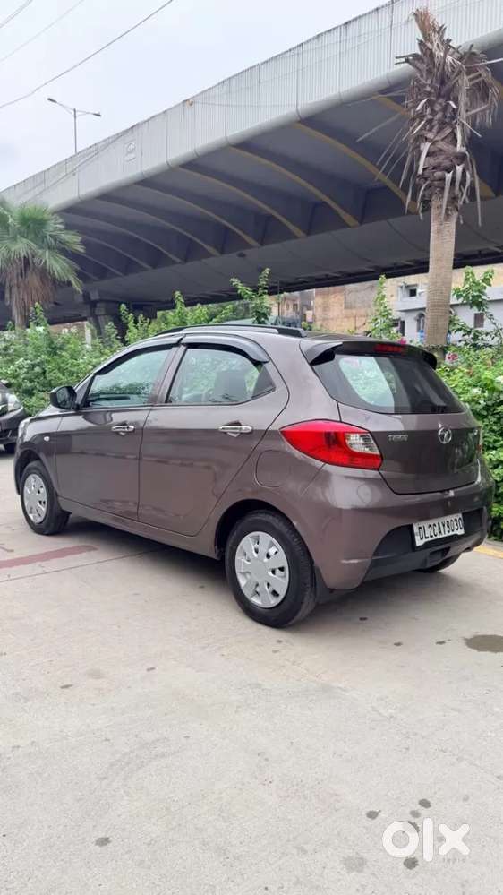 Tata Tiago Xe, 2018, Petrol